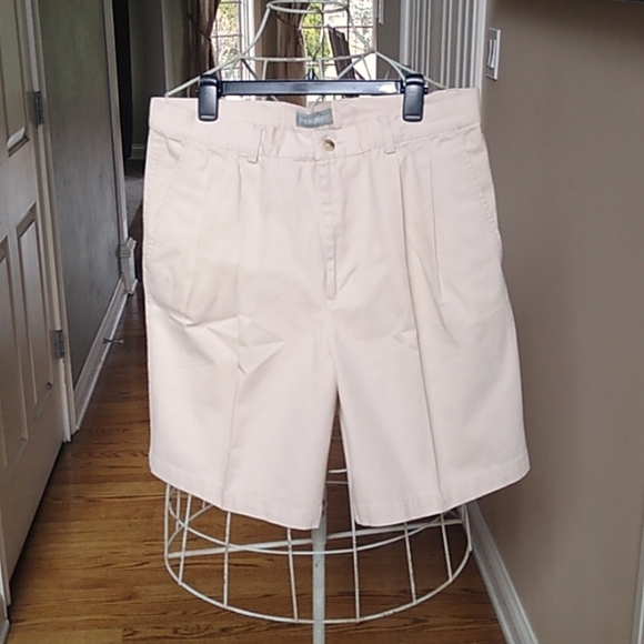 Evergreen Shorts - Picture 1 of 9